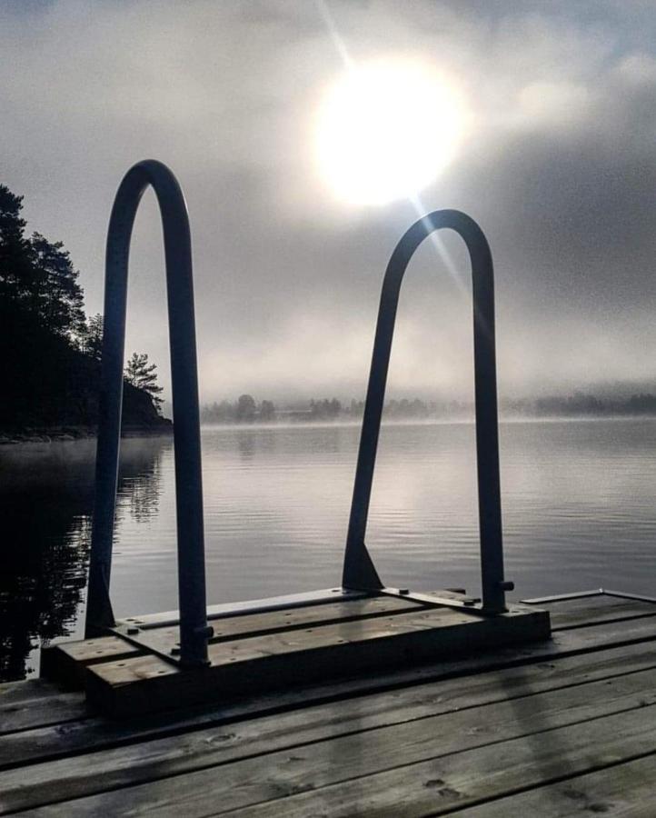 Mysig Timmerstuga Med Braskamin Naera Hovfjaellet Torsby Buitenkant foto